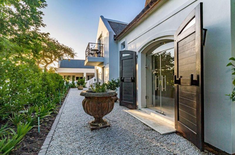 4 Bedroom Property for Sale in Stellenbosch Central Western Cape